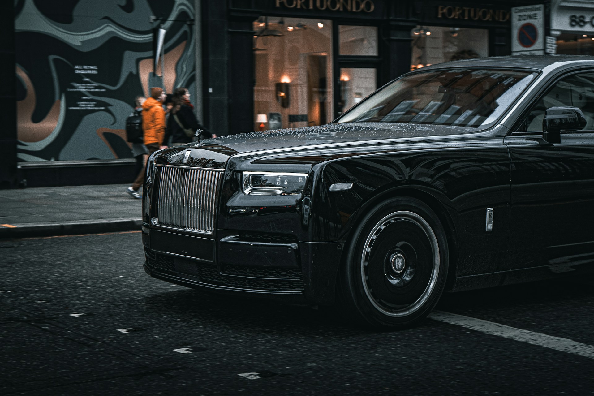 Rolls-Royce Luxury Chauffeur Service Dubai