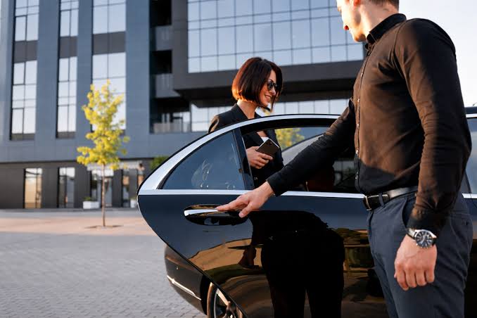 Corporate Executive Chauffeur Service Dubai