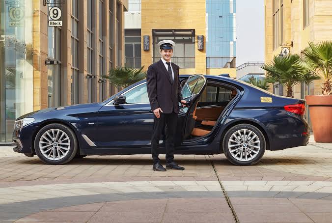 On-Demand Premium Chauffeur Ride Hailing Dubai