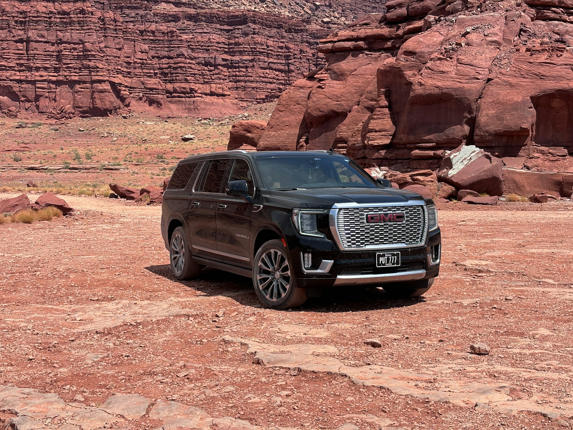 Premium SUV Chauffeur Hire Dubai — GMC Yukon Denali